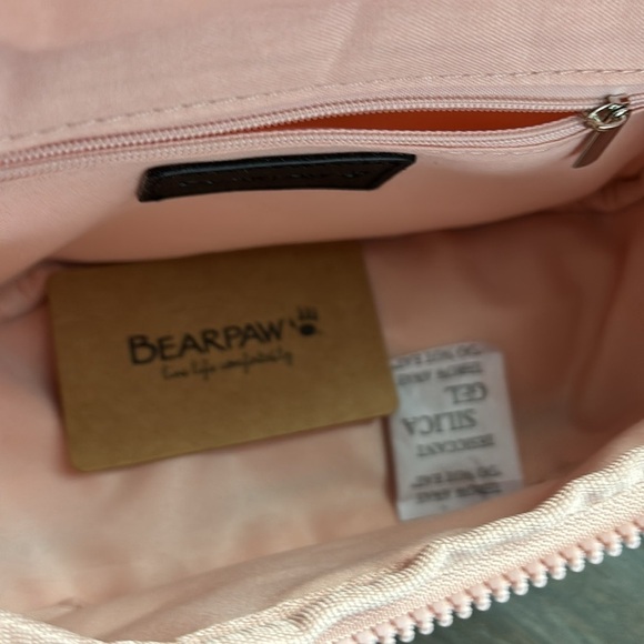 BEARPAW Crossbody/waist bag/fanny pack, 2 zipper compartments + Ear pod case - Picture 7 of 11